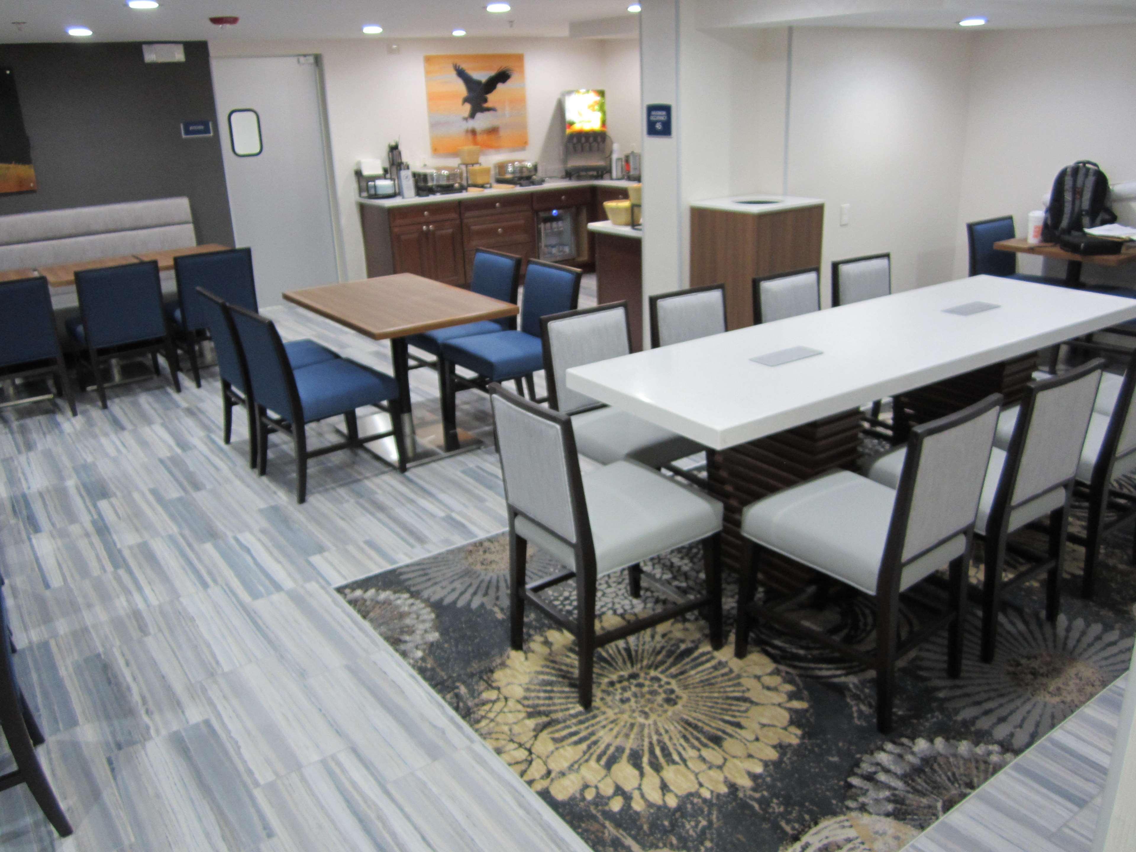 Best Western Atlanta-Marietta Ballpark Hotel Waterford Екстериор снимка