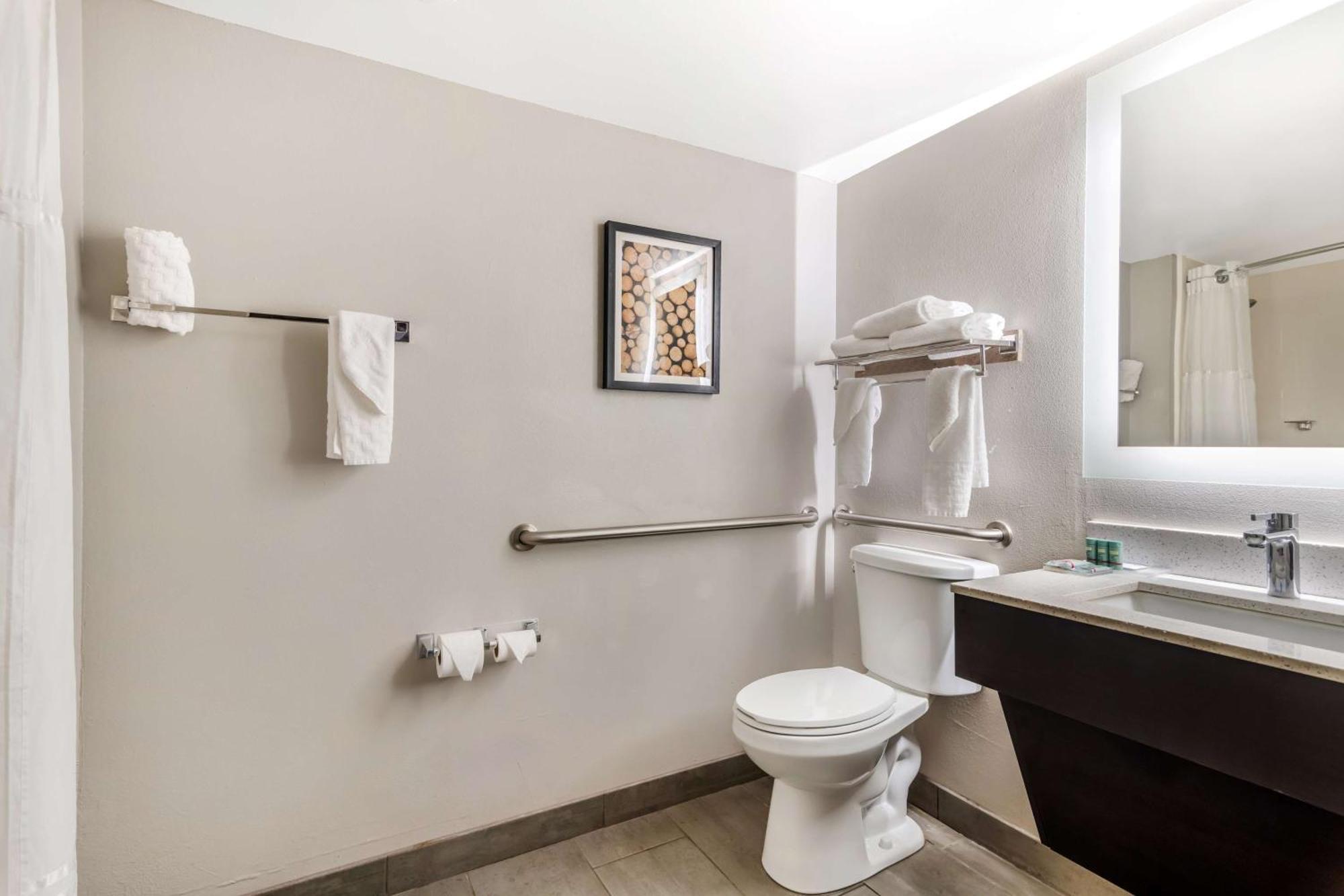 Best Western Atlanta-Marietta Ballpark Hotel Waterford Екстериор снимка