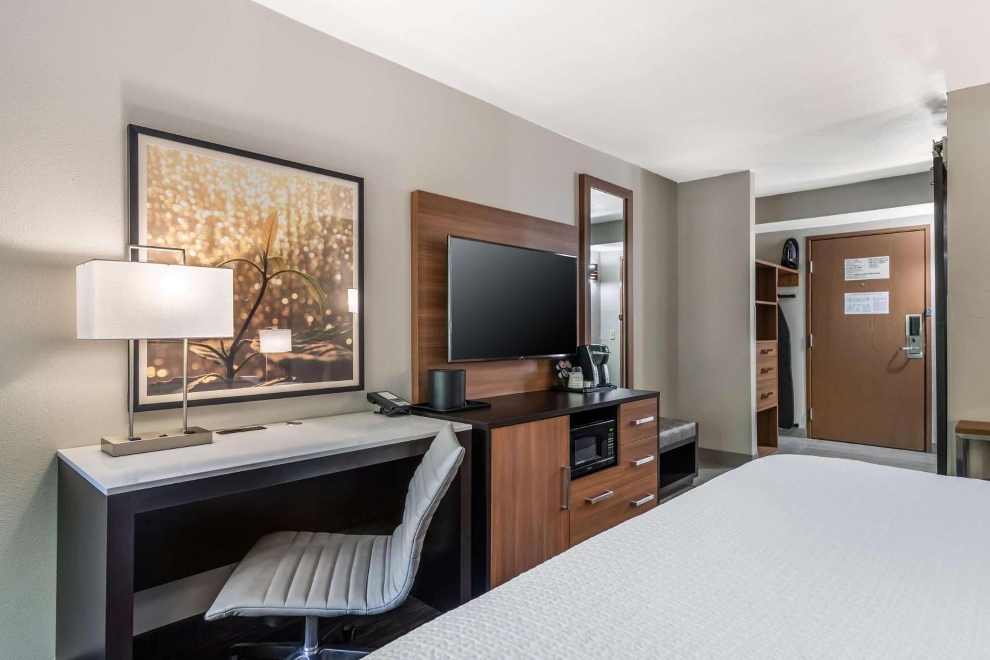 Best Western Atlanta-Marietta Ballpark Hotel Waterford Екстериор снимка