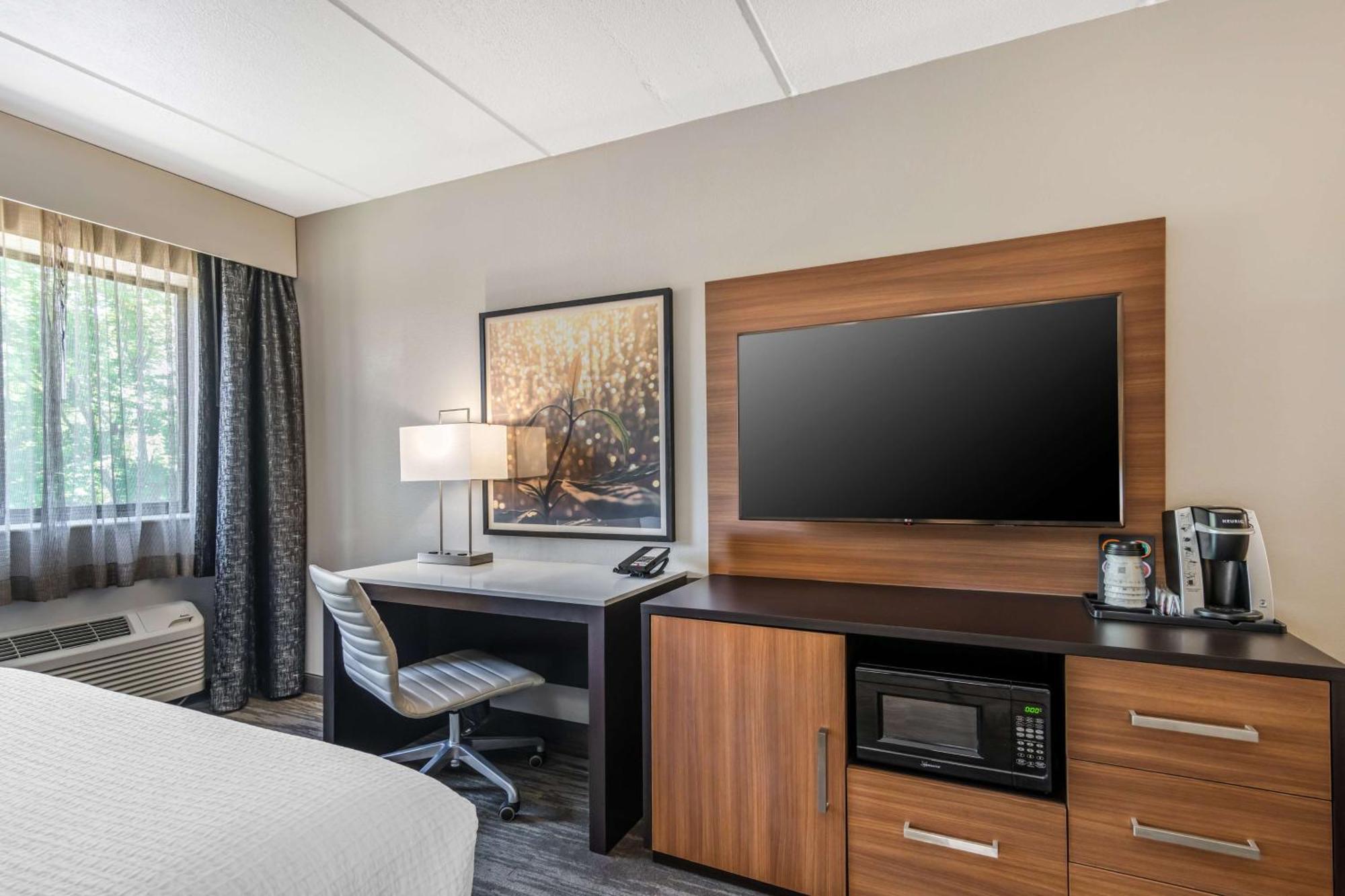 Best Western Atlanta-Marietta Ballpark Hotel Waterford Екстериор снимка