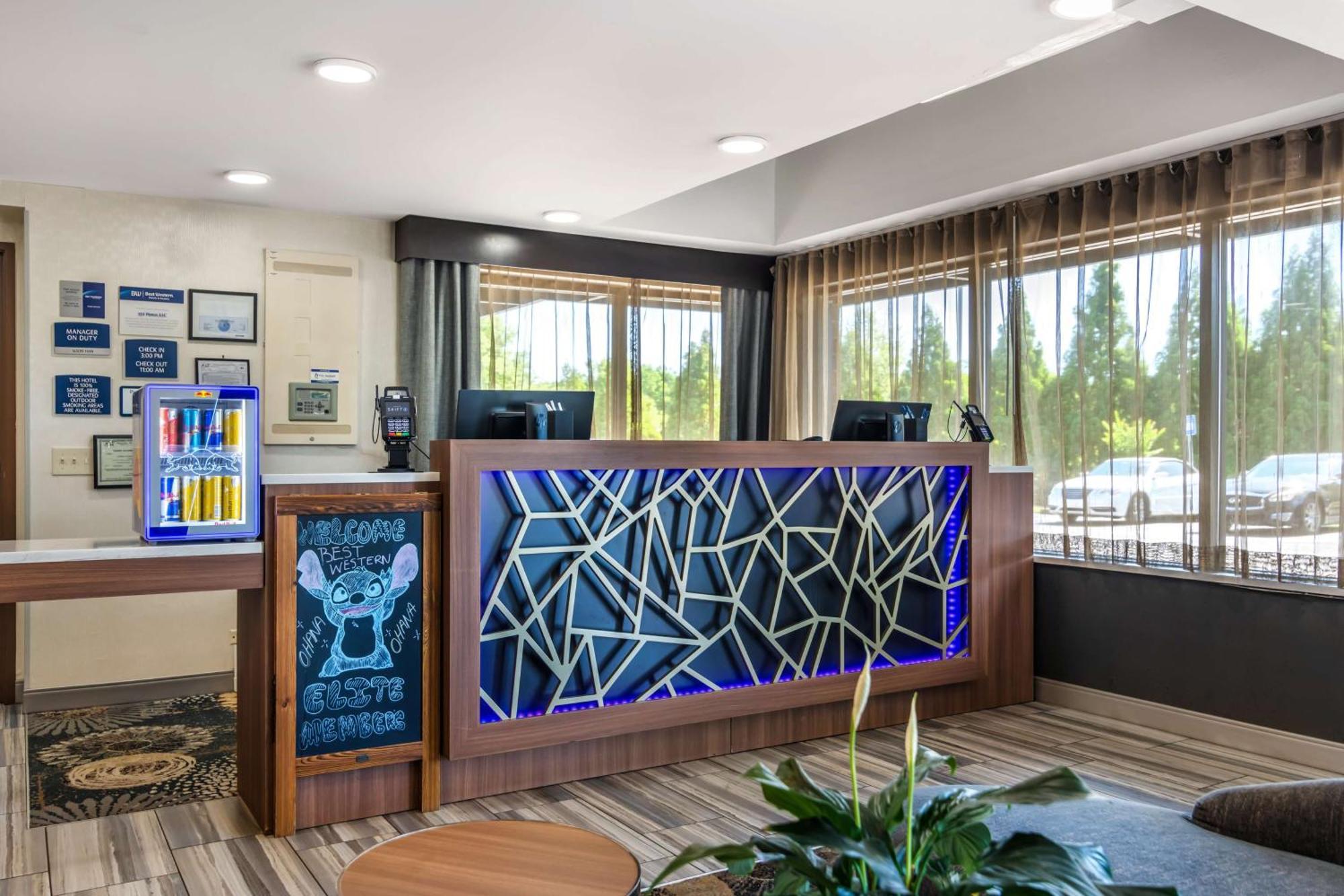 Best Western Atlanta-Marietta Ballpark Hotel Waterford Екстериор снимка