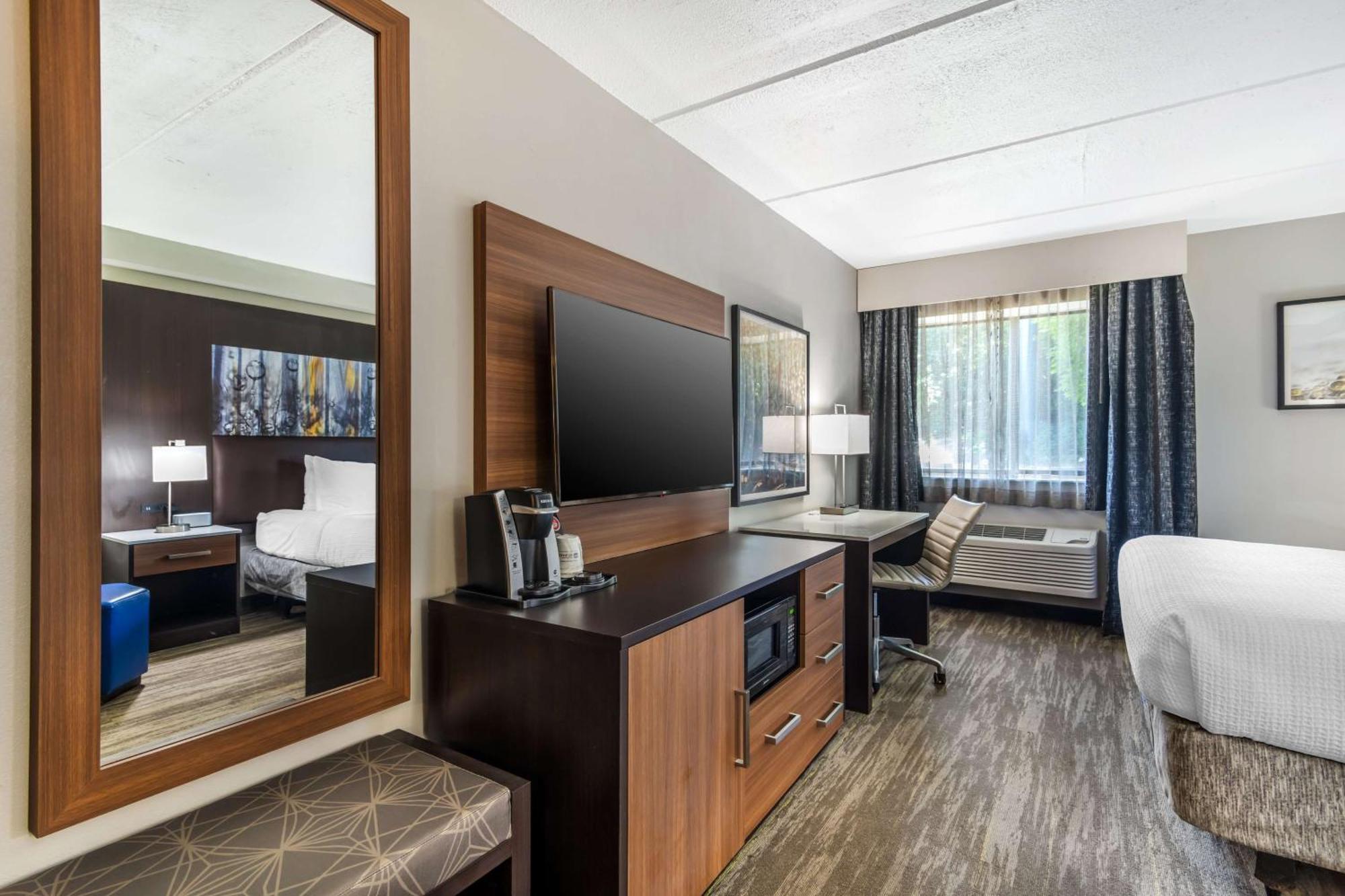 Best Western Atlanta-Marietta Ballpark Hotel Waterford Екстериор снимка